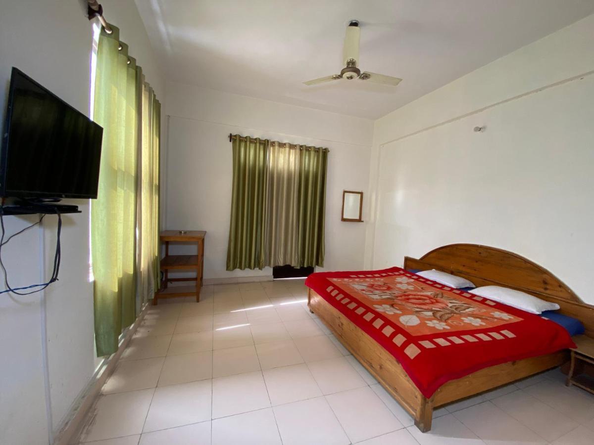 Kanara Hotel Bhīm Tāl エクステリア 写真